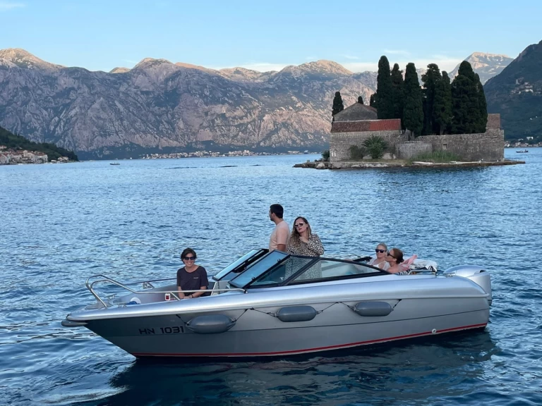 Wynajem łodzi Herceg Novi tanio 5820