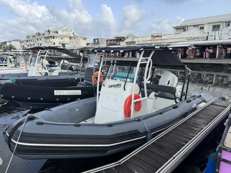 Łódż półsztywna do wynajmu w Saint-François w najlepszej cenie