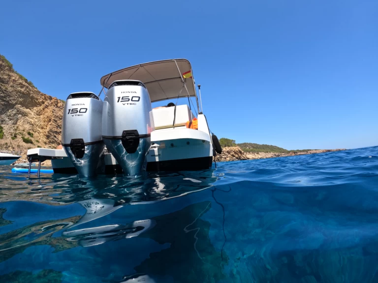 Zephyr Zephyr 800 między profesjonalistami a osobami prywatnymi w Santa Eularia des Riu