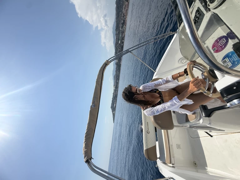 Idea Marine IDEA 58 między profesjonalistami a osobami prywatnymi w Imperia