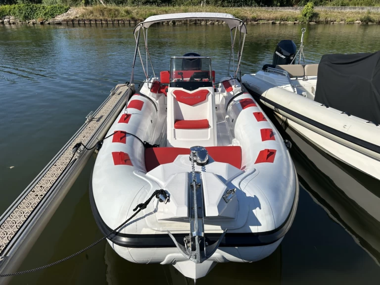 Wynajem łodzi Hyeres tanio Cayman 21 Sport