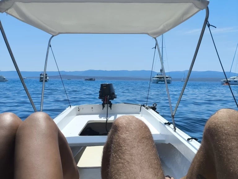 Pasara Pasara między profesjonalistami a osobami prywatnymi w Bol