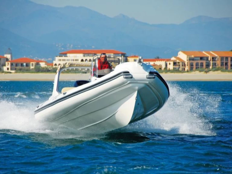 Nuova Jolly Blackfin 25 Elegance między profesjonalistami a osobami prywatnymi w Bol