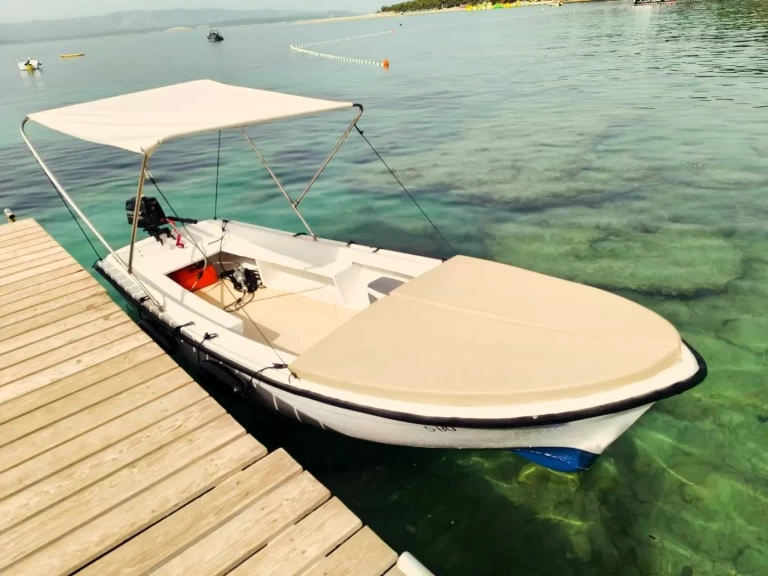 Wynajem Motorówka w Bol - Pasara Pasara