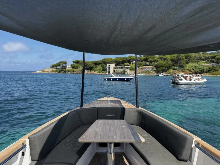 Wynajem Motorówka Fjord z patentem 