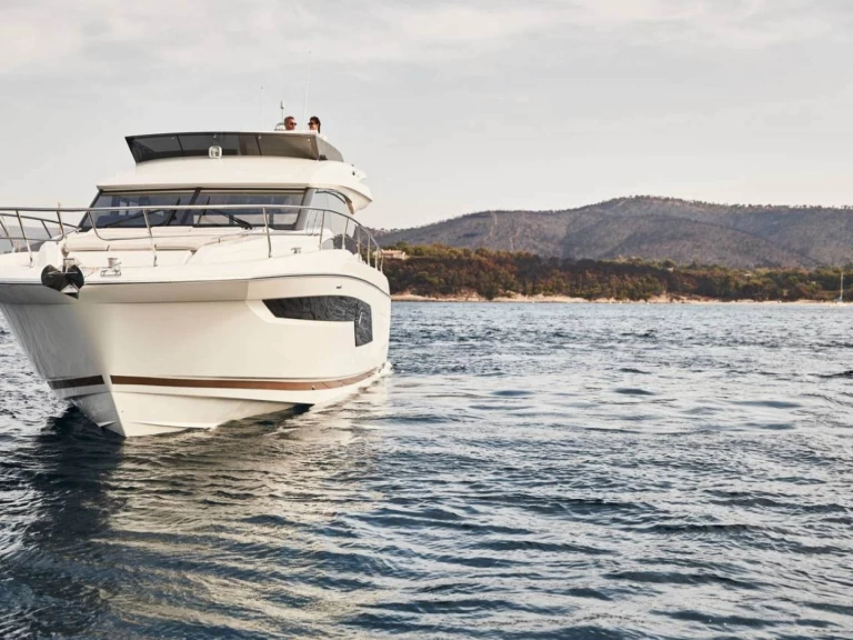 Wynajmij Jeanneau Prestige 520 Fly w Antibes