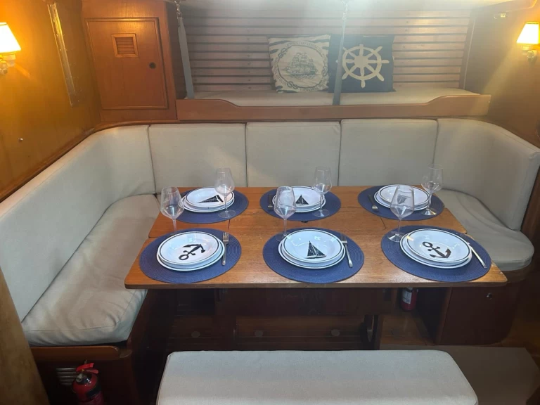 Żaglowiec do wynajmu w La Spezia w najlepszej cenie