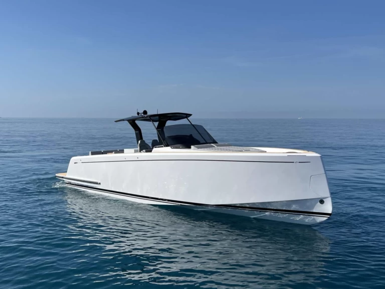 Pardo Yachts Pardo 38 między profesjonalistami a osobami prywatnymi w Beaulieu-sur-Mer