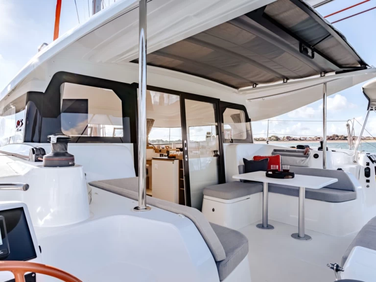 Wynajem Katamaran w Donji Seget - Excess Excess 11