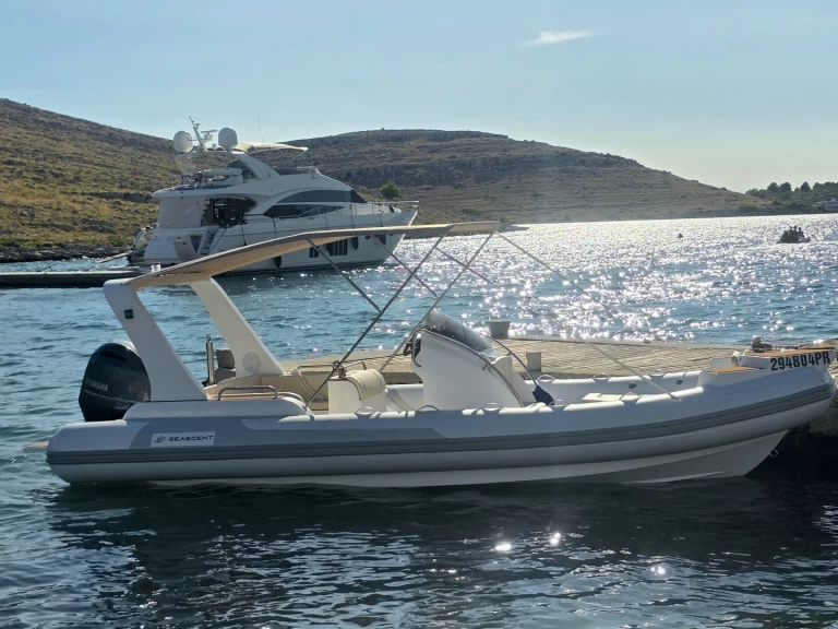 Wynajmij Łódż półsztywna z lub bez skippera SeaScent w Lukoran