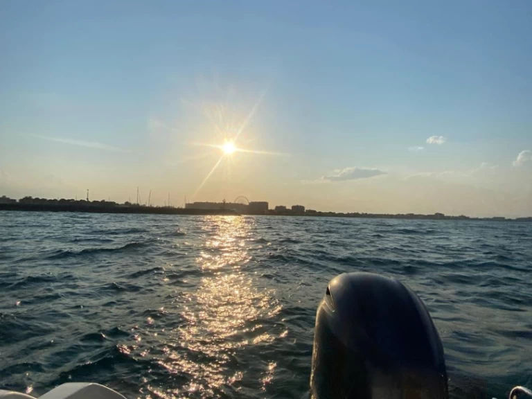 Wynajem łodzi Jeanneau Cap camarat 6.5 wa s2 w Saint-Cyprien na SamBoat 