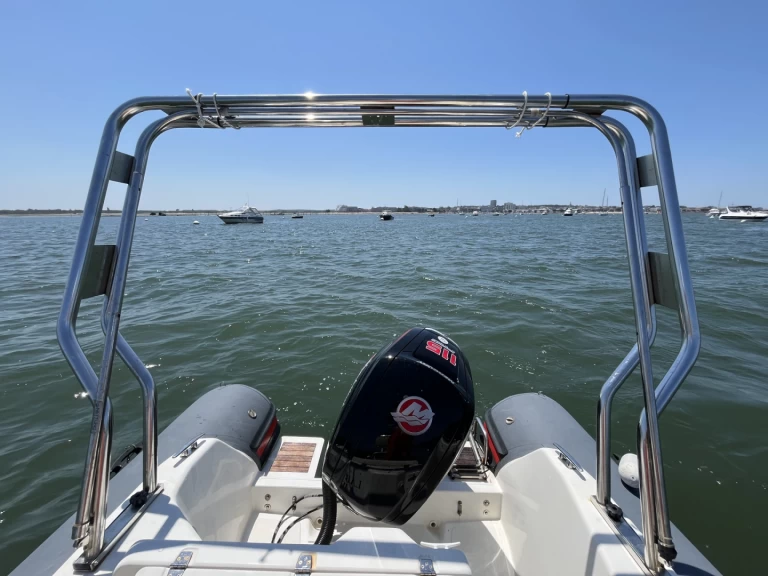 Łódż półsztywna do wynajmu w Arcachon w najlepszej cenie