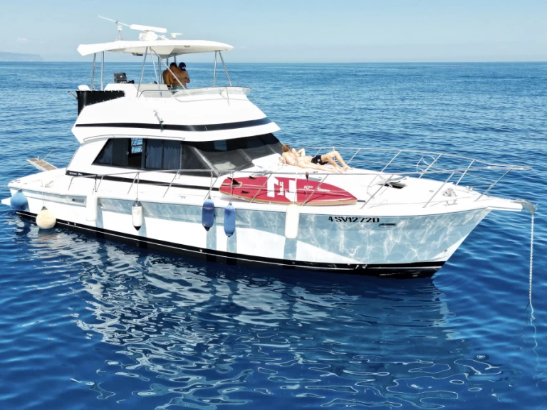 Riviera 43 open flybridge  między profesjonalistami a osobami prywatnymi w Alassio