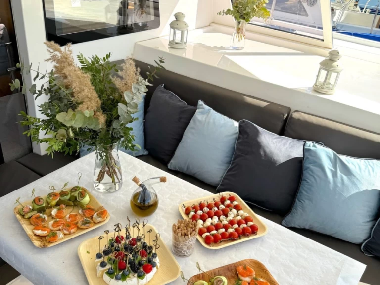 Wynajem łodzi Denia tanio Nautitech 46 Fly