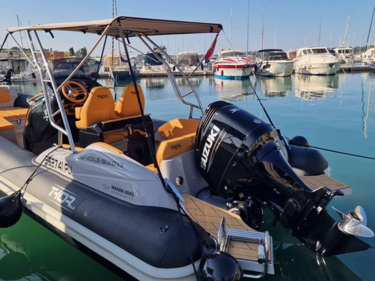 Łódż półsztywna do wynajmu w Pula w najlepszej cenie