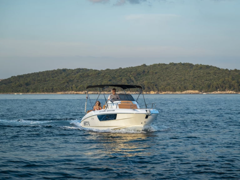 Wynajem łodzi Marina Polesana tanio 7.0WA