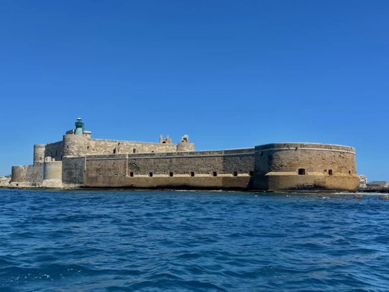 Wynajem łodzi Siracusa tanio Open 510