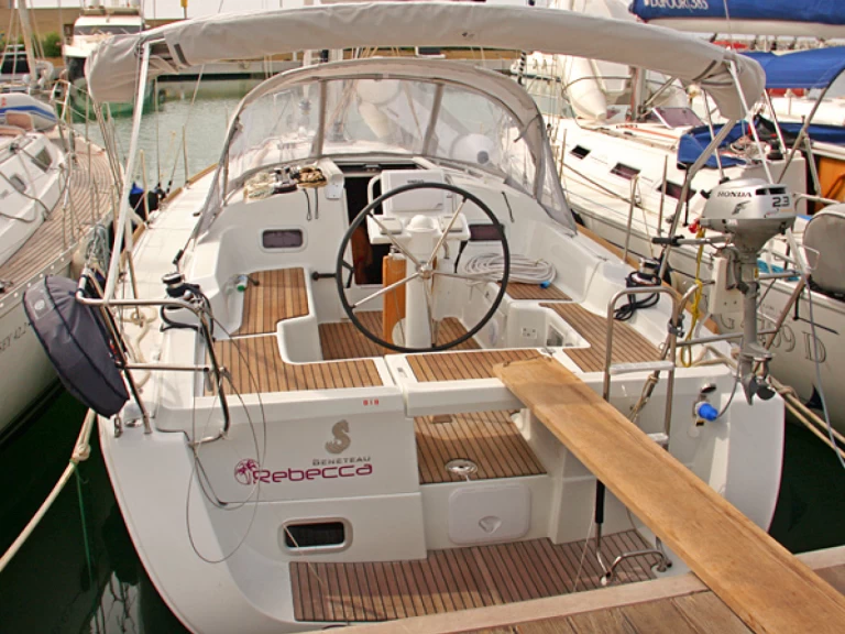 Wynajmij Bénéteau Oceanis 34 w San Vincenzo