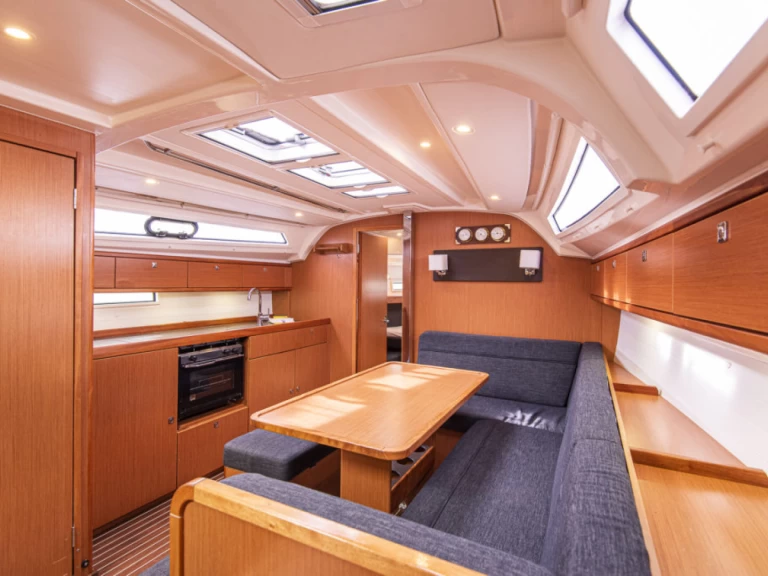 Wynajem łodzi Bavaria Cruiser 41 w San Vincenzo na SamBoat 