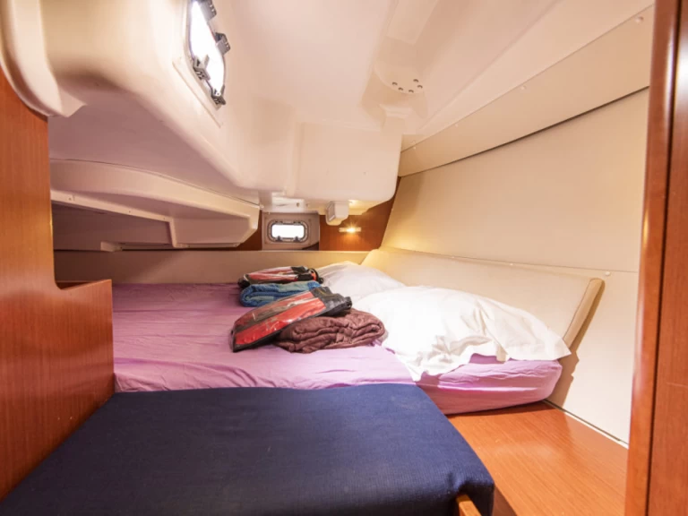 Bénéteau Oceanis 34 między profesjonalistami a osobami prywatnymi w San Vincenzo