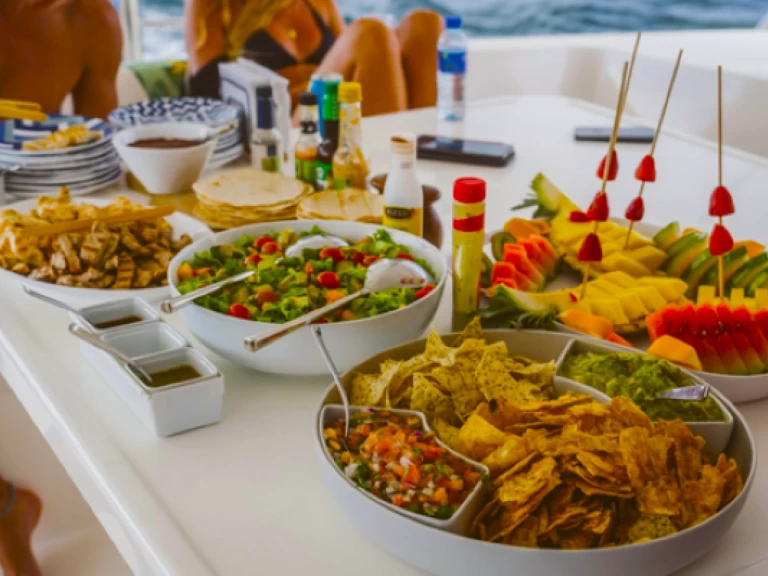 Motorówka do wynajmu w Playa Flamingo w najlepszej cenie