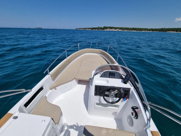 Marinello Eden 22 między profesjonalistami a osobami prywatnymi w Funtana-Fontane