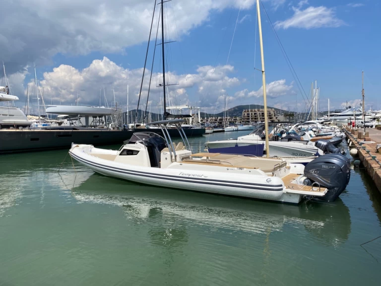 Wynajem łodzi Capelli Tempest 40 w Port Grimaud na SamBoat 