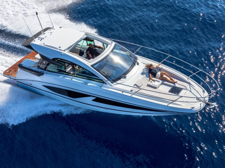 Wynajmij Bénéteau Gran Turismo 36 w Cogolin