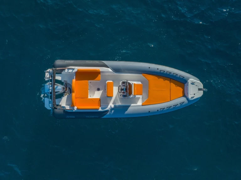 Wynajem łodzi Porto Pollo tanio FANALE 700 FALCHETTU