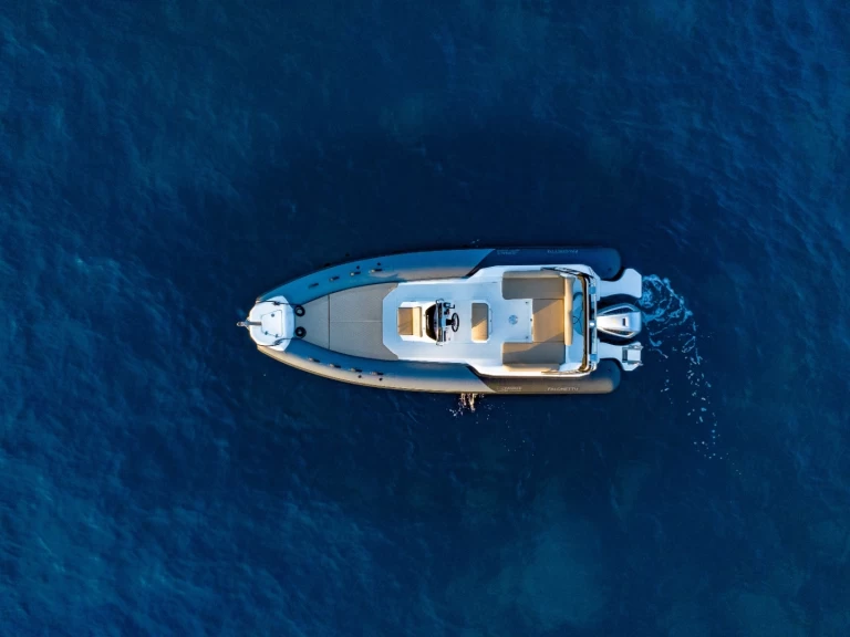 Łódż półsztywna do wynajmu w Porto Pollo w najlepszej cenie