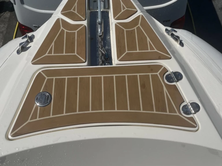 Wynajem łodzi Port Grimaud tanio CAPELLI 700 TEMPEST OPEN