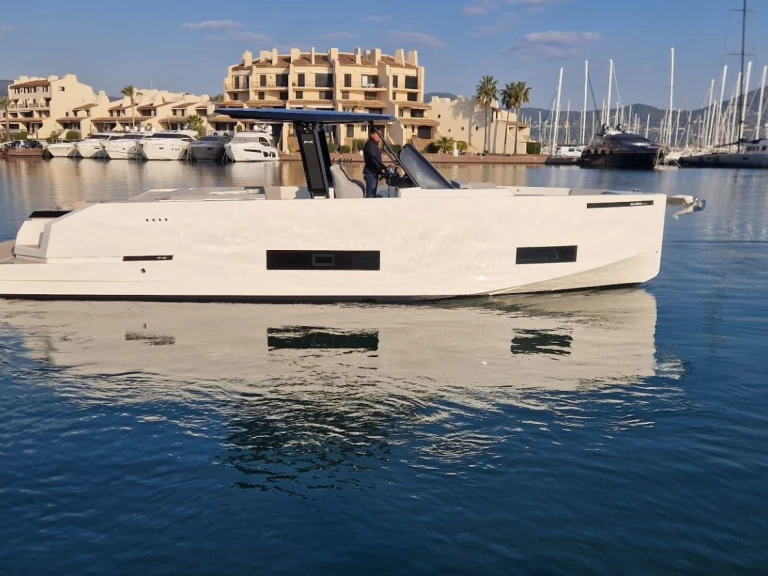 Wynajem Luksusowy jacht w Port Grimaud - DE ANTONIO Yachts De Antonio D42 Open