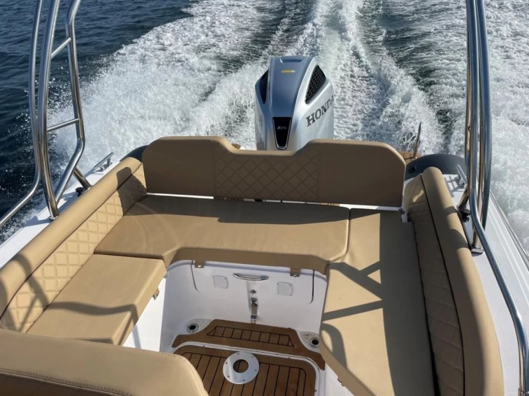 Wynajem Łódż półsztywna w Cogolin - Salpa Salpa Soleil 23