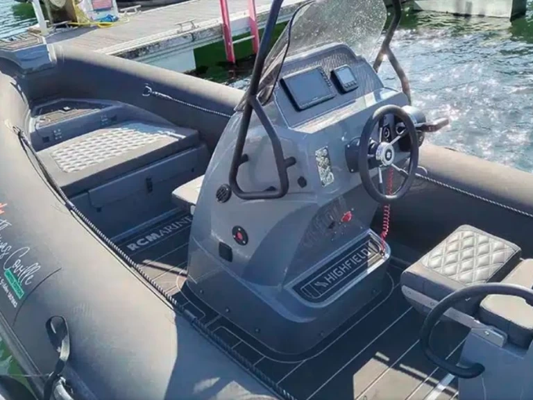 Wynajem Łódż półsztywna w Cogolin - Highfield 700 THOMAS COVILLE