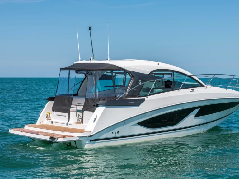 Wynajmij Bénéteau Gran Turismo 36 w Cogolin