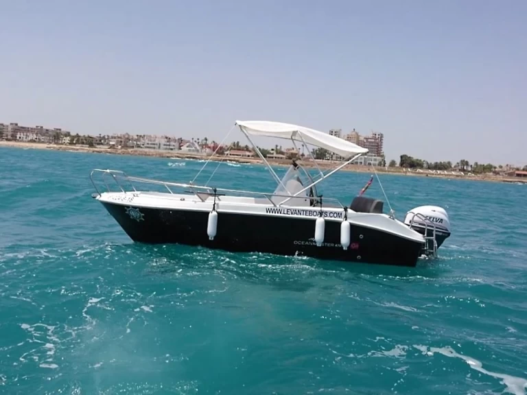 Wynajem łodzi Torrevieja tanio OCEAN MASTER 470 WA