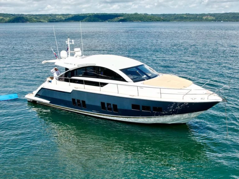 Wynajem Motorówka Fairline z patentem 
