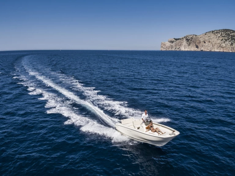 Wynajem Motorówka w Saint-Raphael - Invictus  FX 190