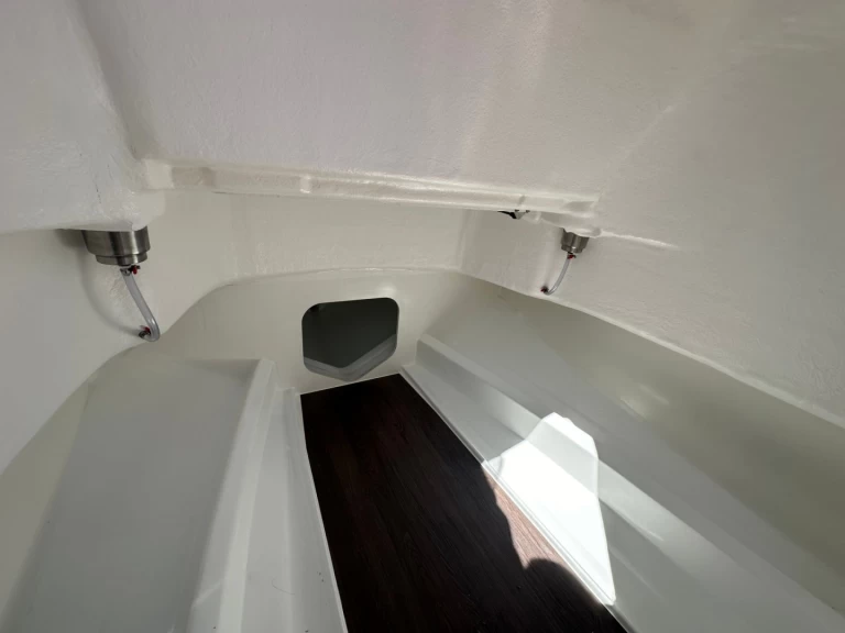 Motorówka do wynajmu w La Flotte w najlepszej cenie