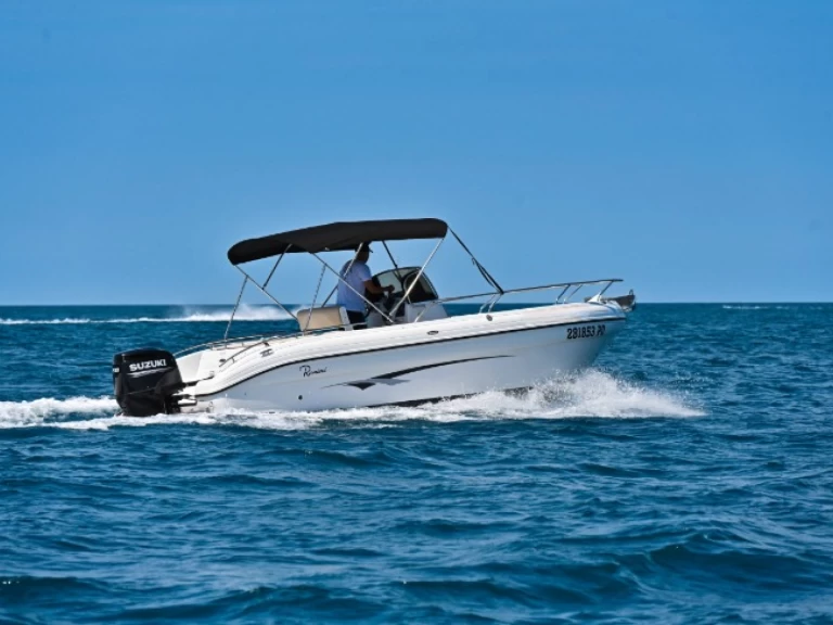 Wynajem w Funtana-Fontane- Ranieri Voyager 24 na SamBoat