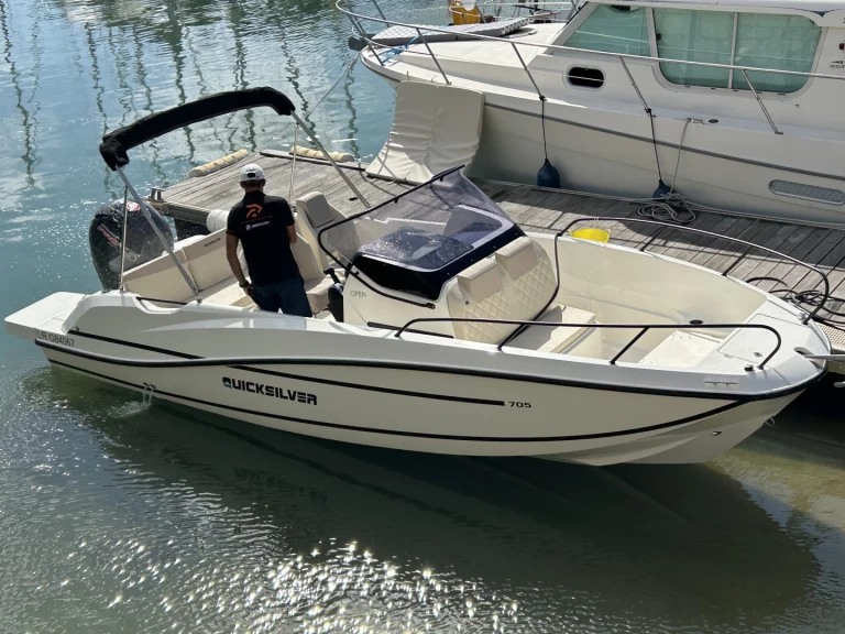 Motorówka do wynajmu w Saint-Martin-de-Ré w najlepszej cenie