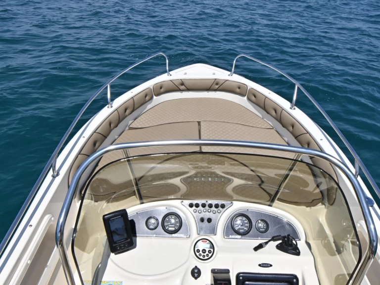 Wynajem Motorówka w Funtana-Fontane - Ranieri Voyager 640