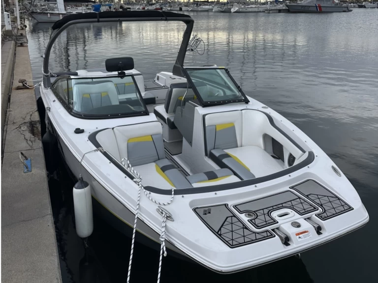 Wynajmij Four Winns TS 222 w Gruissan