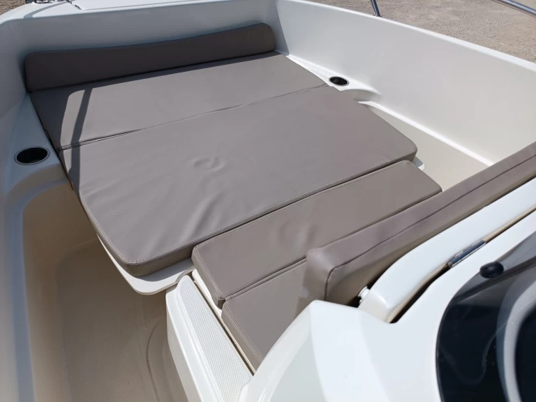 Quicksilver Activ 605 Open między profesjonalistami a osobami prywatnymi w Aix-les-Bains