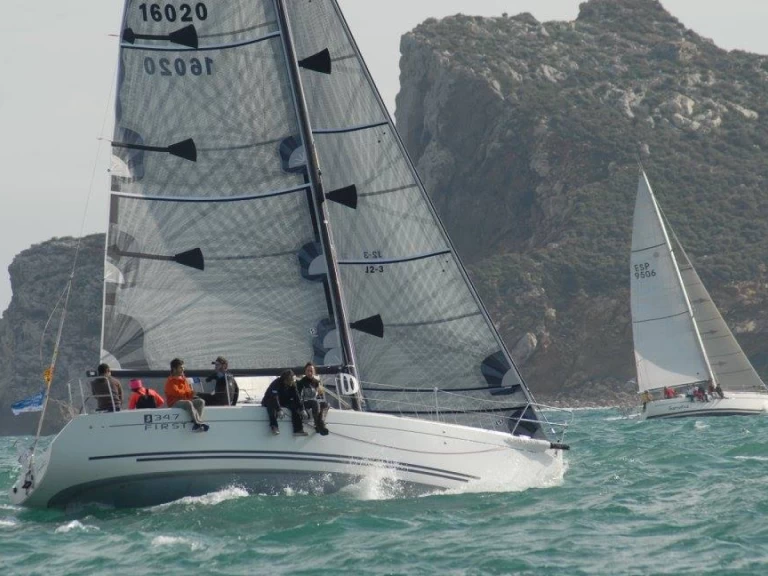 Wynajem łodzi Bénéteau First 34.7 w Port de Palamós na SamBoat 