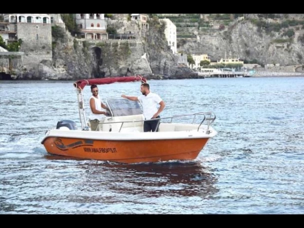 Wynajmij Motorówka z lub bez skippera Terminal Boat w Amalfi