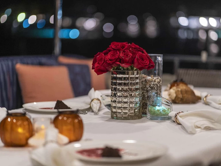 Luksusowy jacht do wynajmu w Floryda w najlepszej cenie