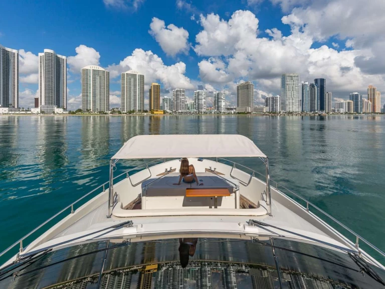 Wynajmij  Dominator S.r.l GOLDEN 3 w Miami