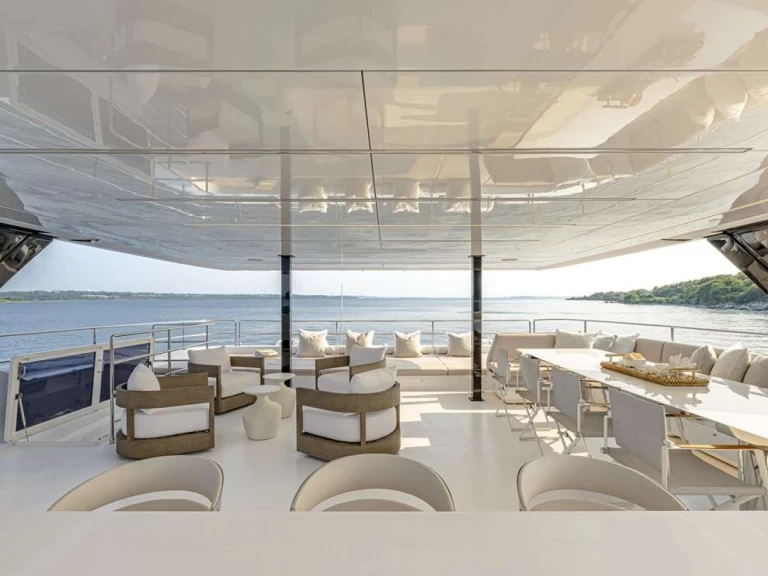 Wynajem Luksusowy jacht Sunreef z patentem 