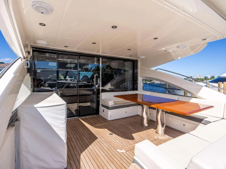 Wynajem łodzi Princess Viking POLICY LIMITS w Fort Lauderdale na SamBoat 